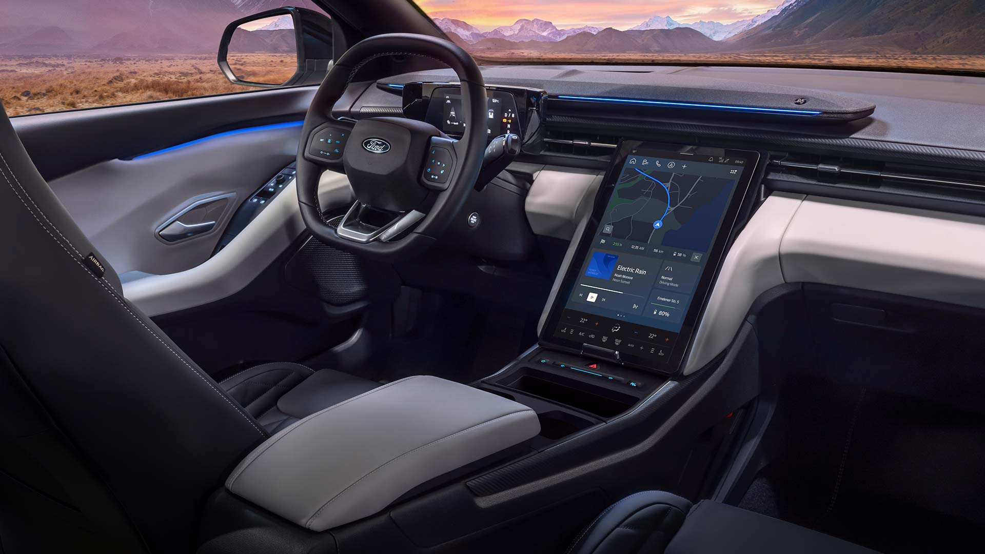 Innenraum eines Ford Explorer EV mit modernem Cockpit, digitalen Displays und komfortabler Sitzgestaltung