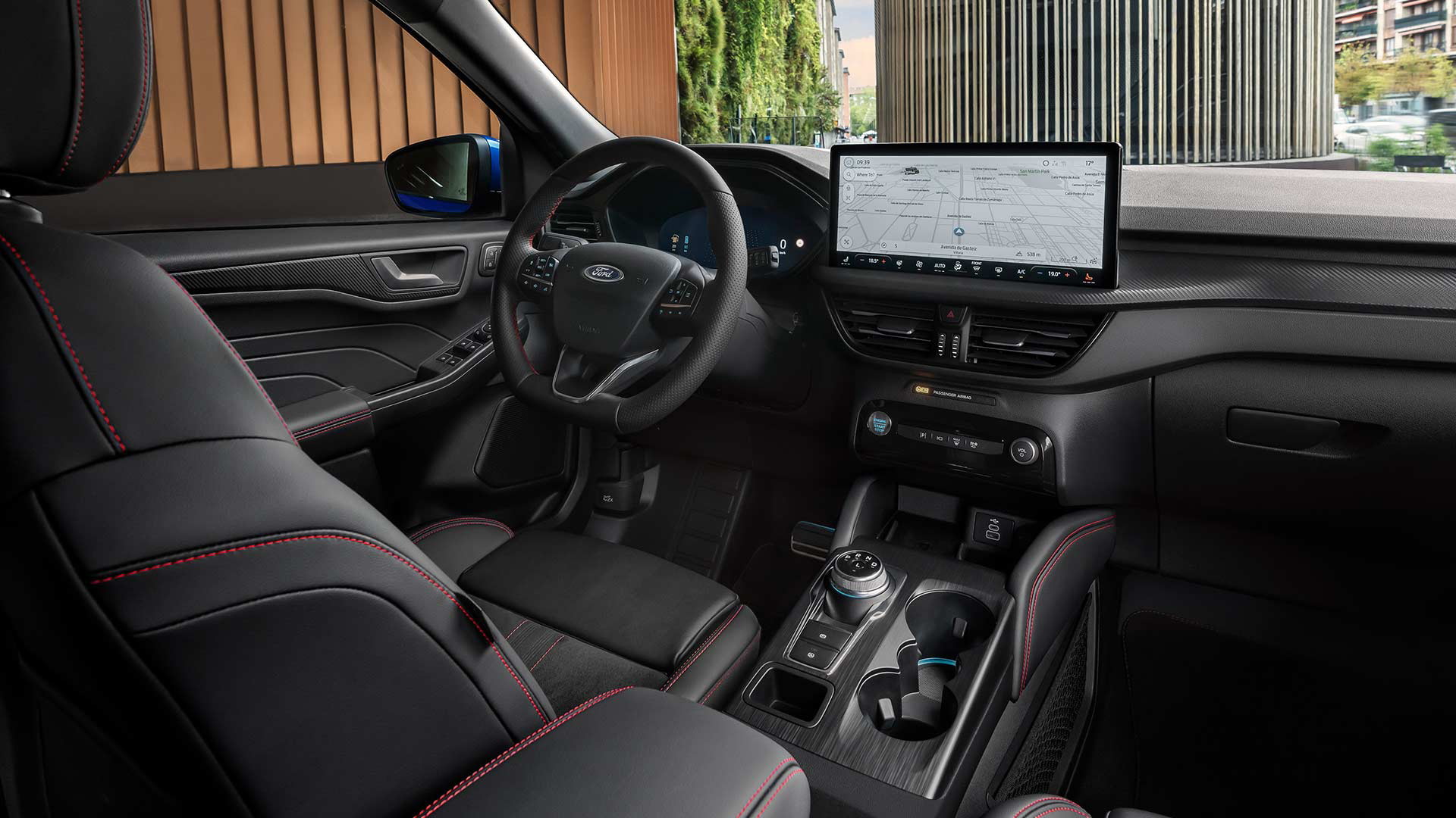 Interieur des Ford Kuga mit modernem Cockpit