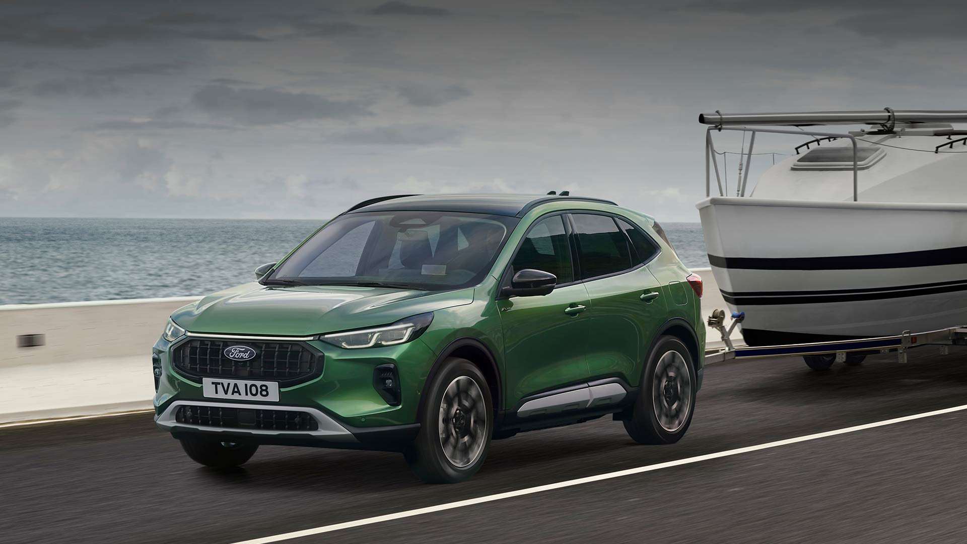 Ein Ford Kuga in der Seitenansicht