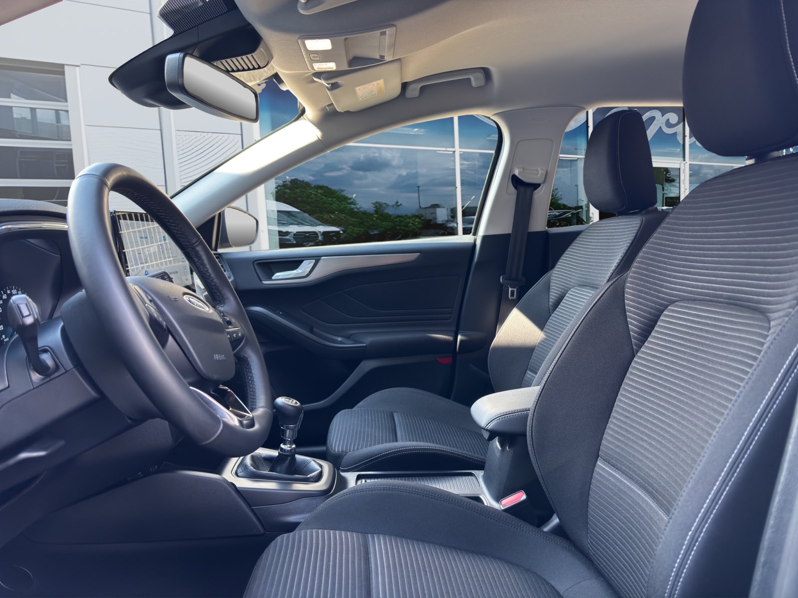 Fahrzeugabbildung Ford Focus 1.0 Ecoboost Titanium #Winterpaket