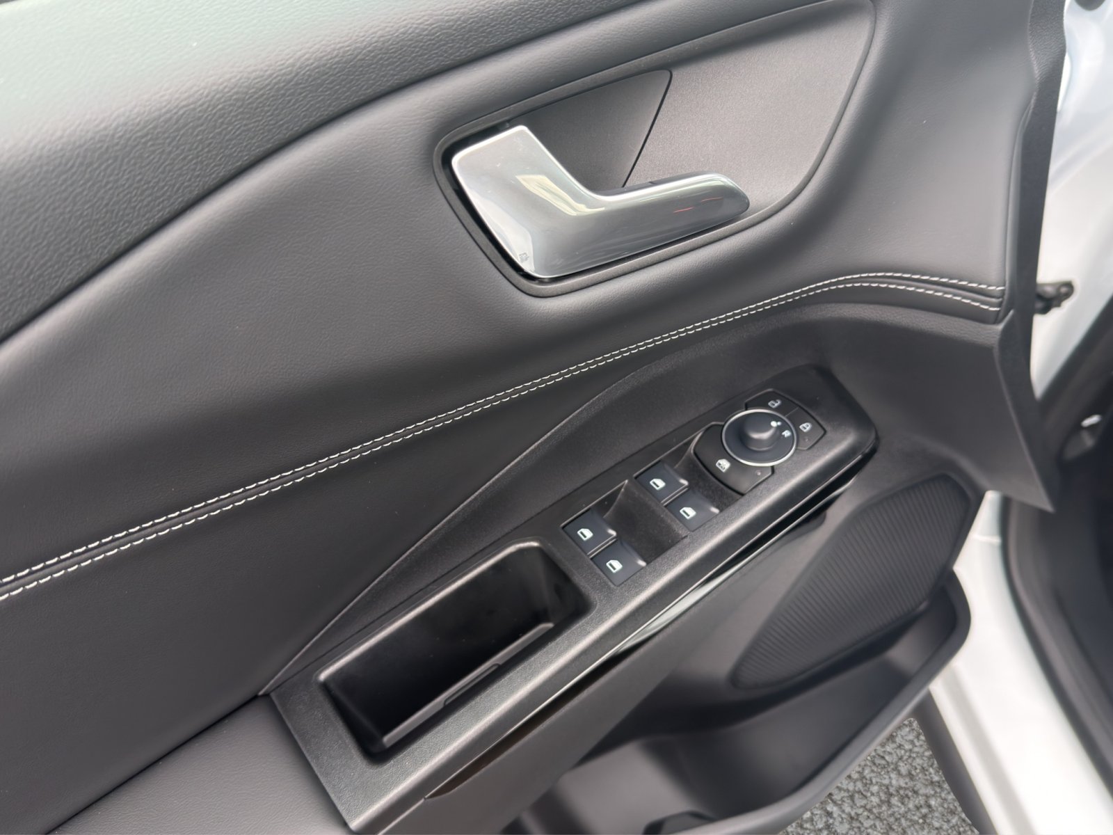 Fahrzeugabbildung Ford Puma EcoBoost Titanium #Winterpaket