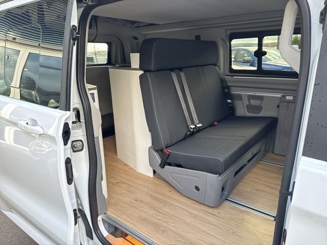 Fahrzeugabbildung Ford Tourneo Custom 320 L1 Nugget Titanium #Standheizung