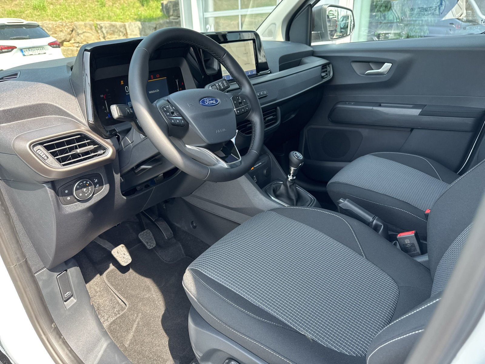 Fahrzeugabbildung Ford Transit Courier Trend Doppelkabine