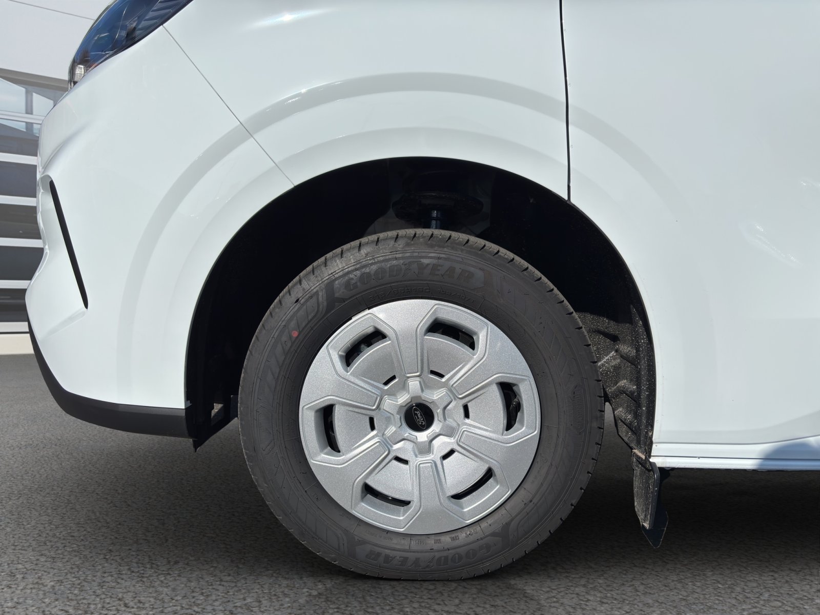 Fahrzeugabbildung Ford Transit Custom 2.0 Ecoblue 320 L1 Trend FWD