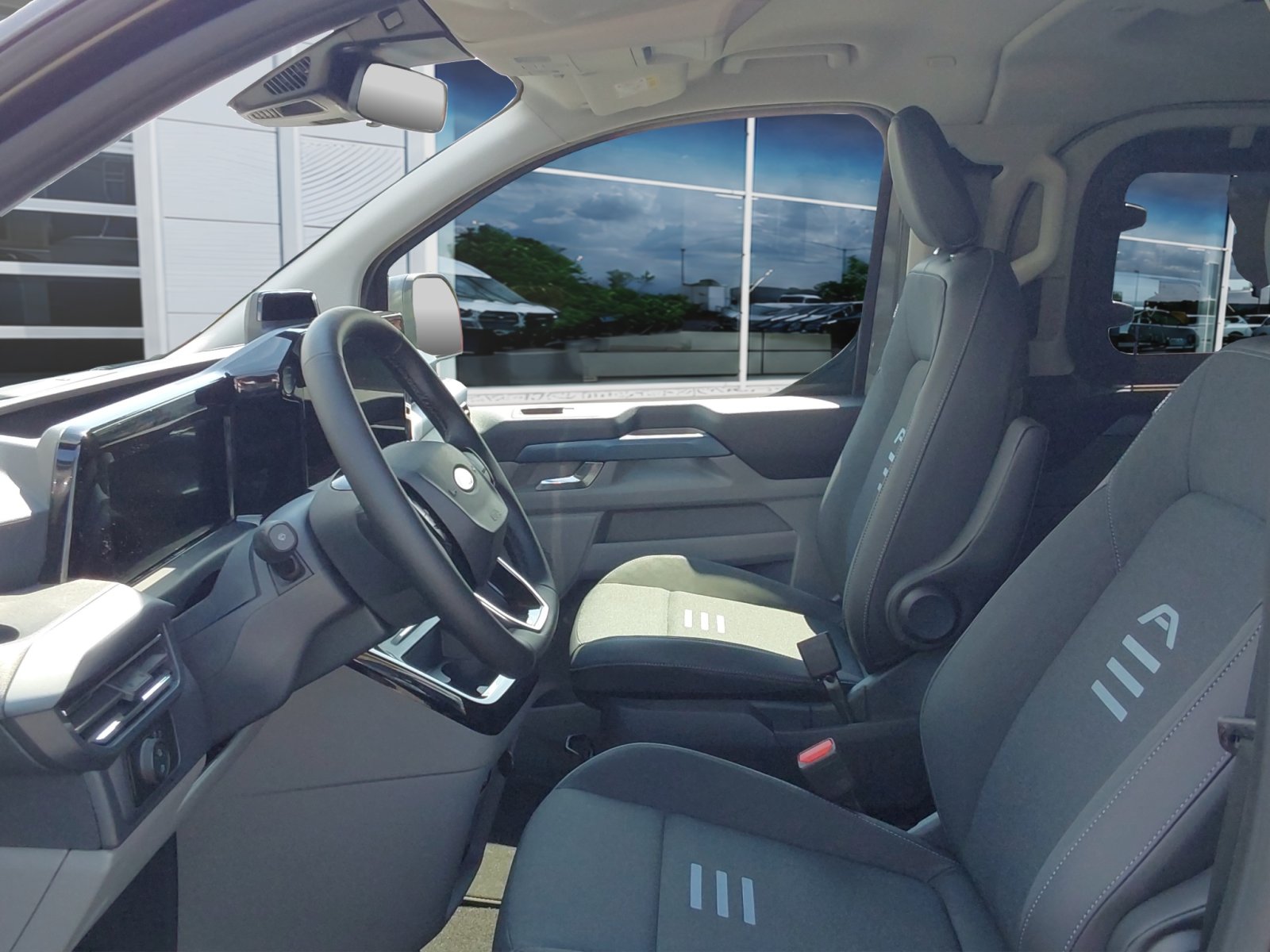 Fahrzeugabbildung Ford Tourneo Custom 125 kW Diesel 320 L2 Active #B&O Sound