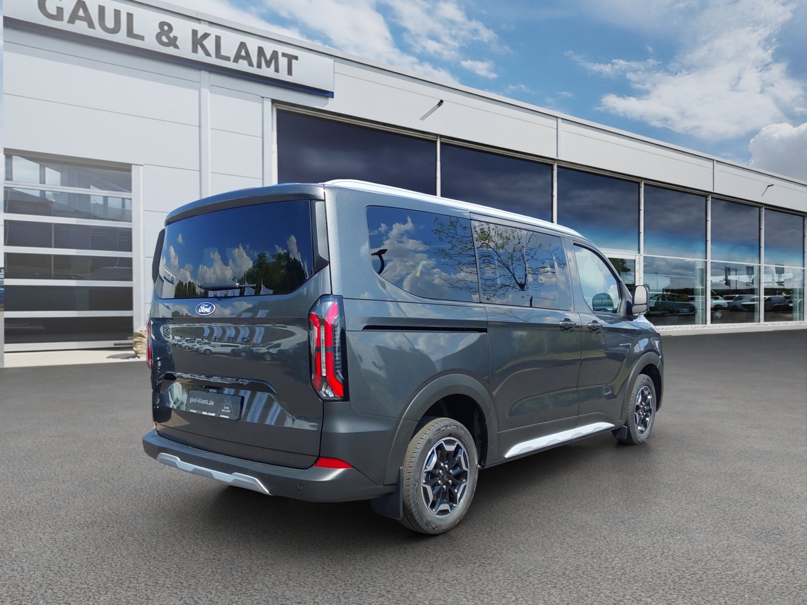 Fahrzeugabbildung Ford Tourneo Custom 125 kW Diesel 320 L2 Active #B&O Sound