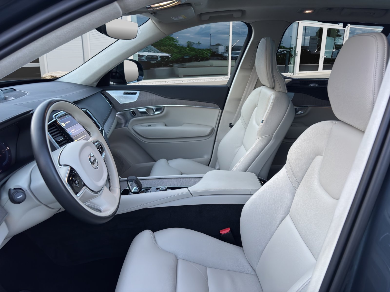 Fahrzeugabbildung Volvo XC 90 Ultimate Dark Recharge Plug-In Hybrid AWD