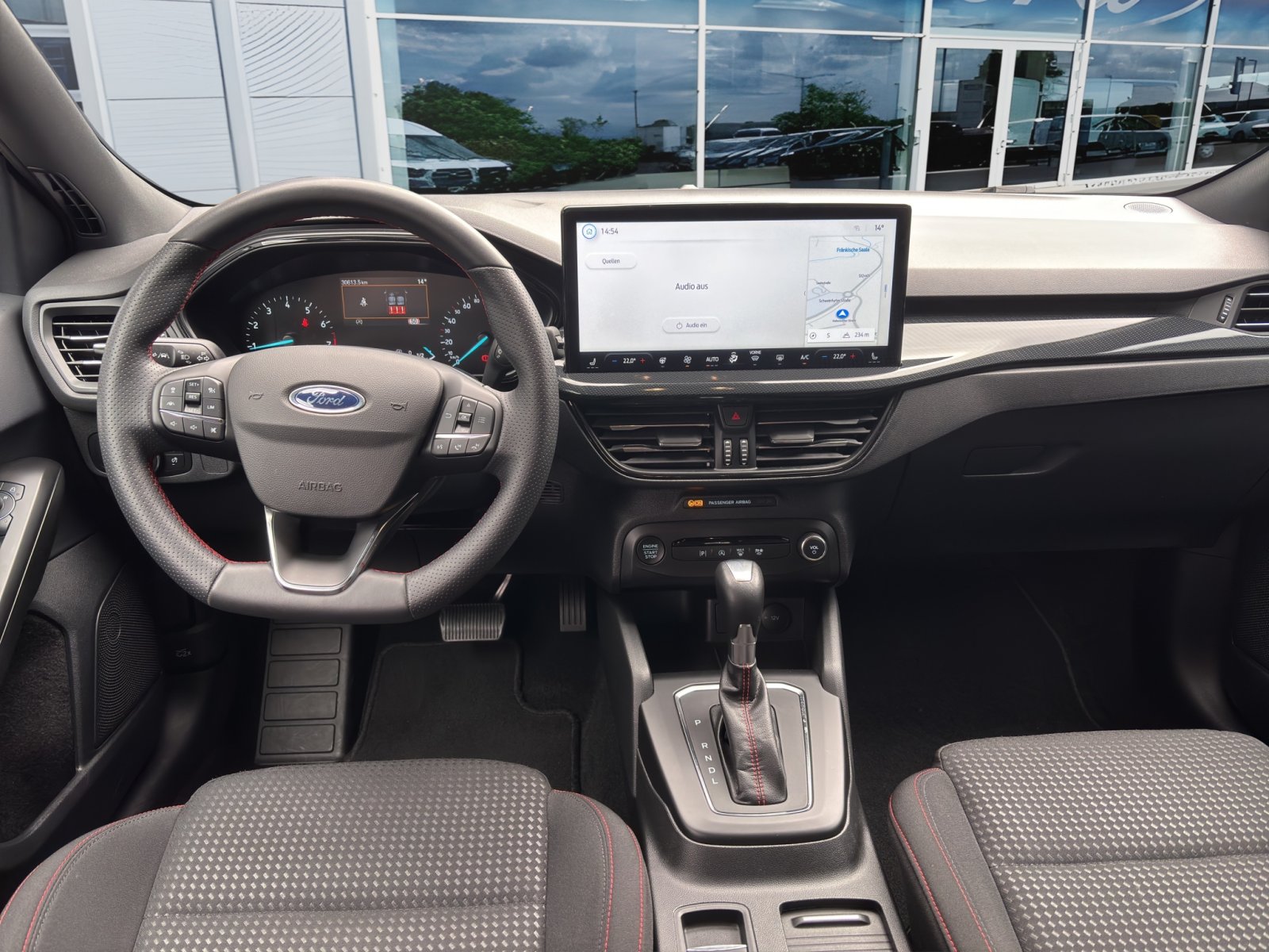 Fahrzeugabbildung Ford Focus 1.0 Ecoboost ST-Line #Winterpaket #Fahrassistenz-Paket 2