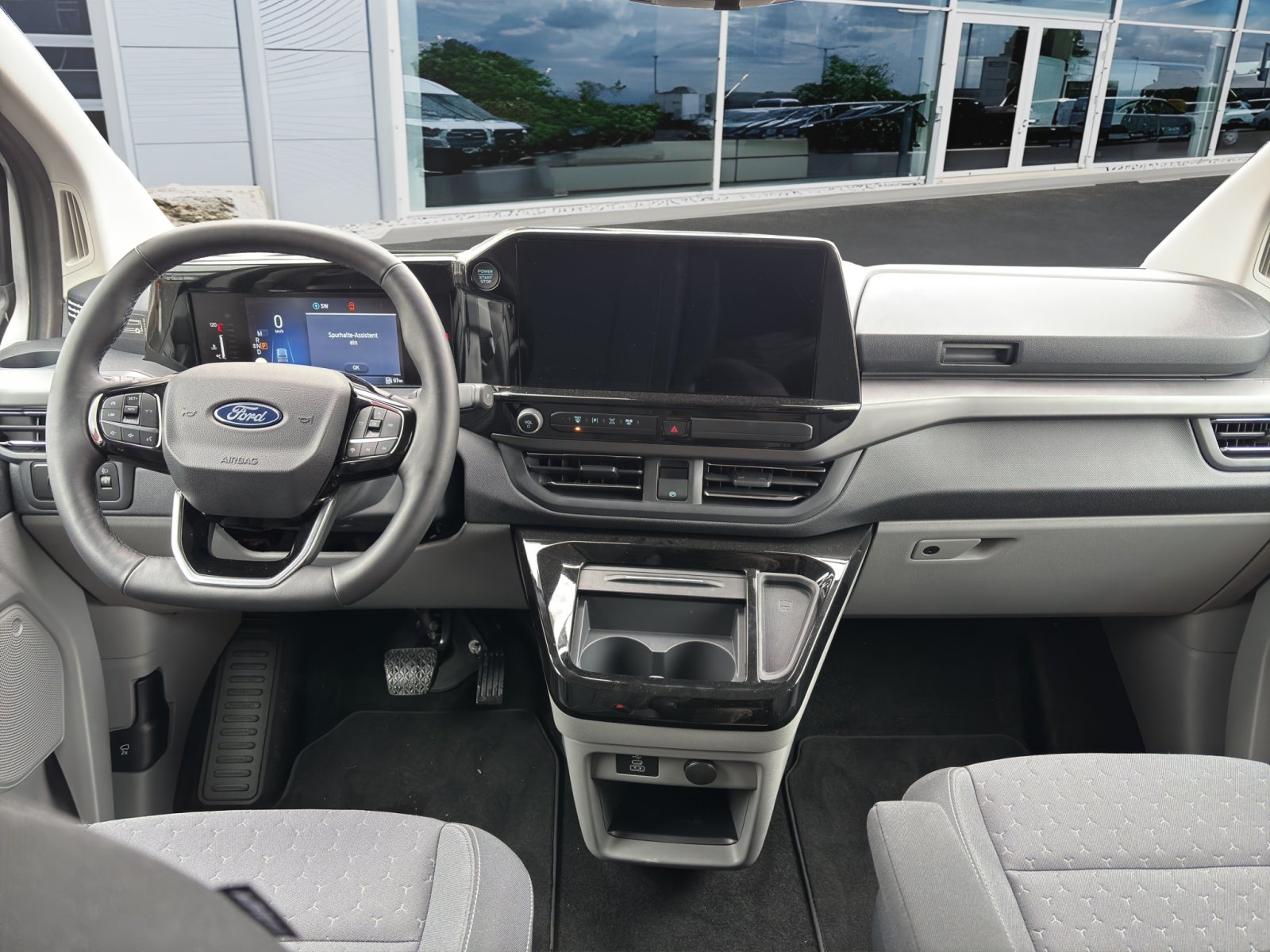 Fahrzeugabbildung Ford Tourneo Custom 2.0 Ecoblue 320 L1 Nugget Titanium Aufstelldach FWD