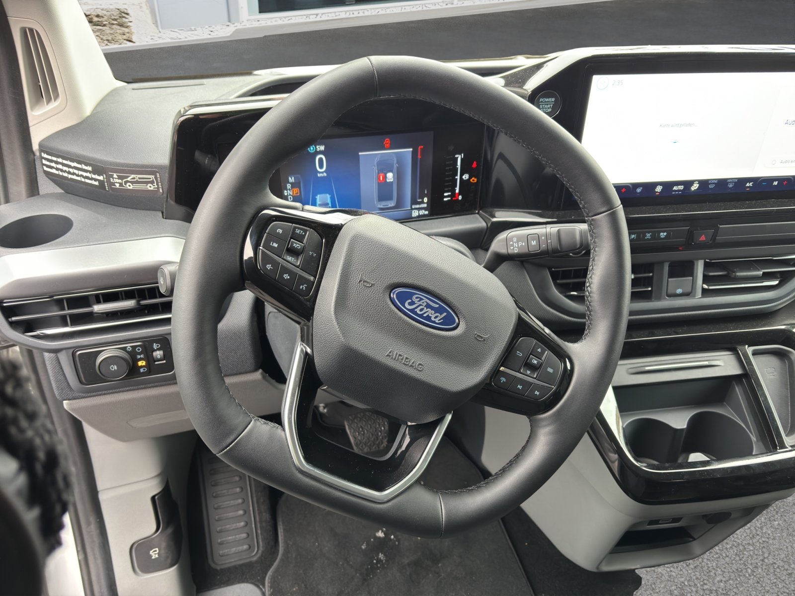 Fahrzeugabbildung Ford Tourneo Custom 2.0 Ecoblue 320 L1 Nugget Titanium Aufstelldach FWD