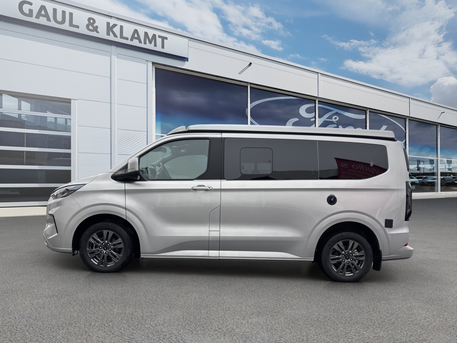 Fahrzeugabbildung Ford Tourneo Custom 2.0 Ecoblue 320 L1 Nugget Titanium Aufstelldach FWD