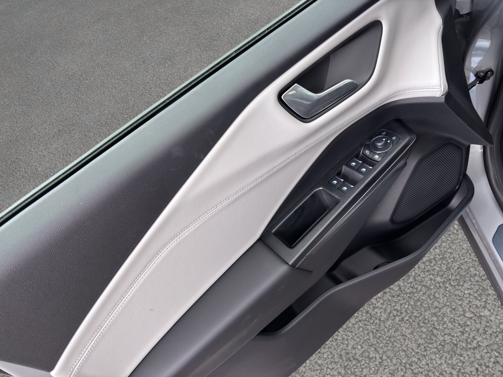Fahrzeugabbildung Ford Puma Gen-E 124 kW Premium FWD