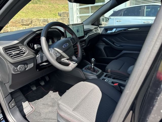 Fahrzeugabbildung Ford Focus 1,0l EcoBoost ST-Line X #Tempomat #RFK #Tempomat #EasyParking