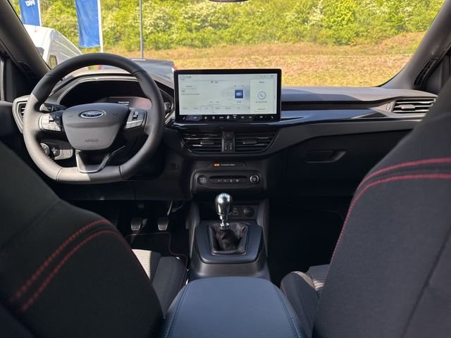Fahrzeugabbildung Ford Focus 1,0l EcoBoost ST-Line X #Tempomat #RFK #Tempomat #EasyParking