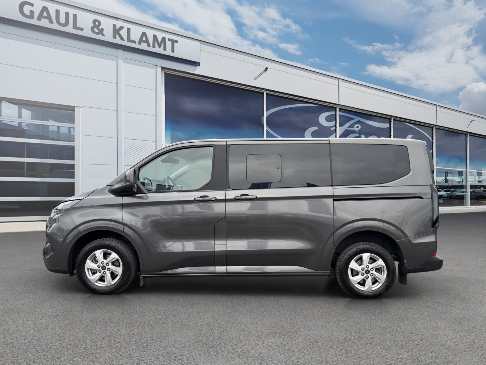 Fahrzeugabbildung Ford Tourneo Custom 320 L1 Tourneo Trend FWD