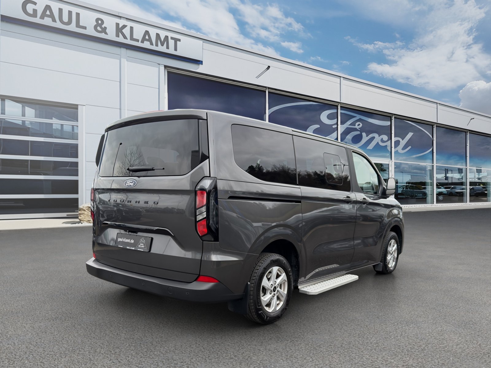 Fahrzeugabbildung Ford Tourneo Custom 320 L1 Tourneo Trend FWD