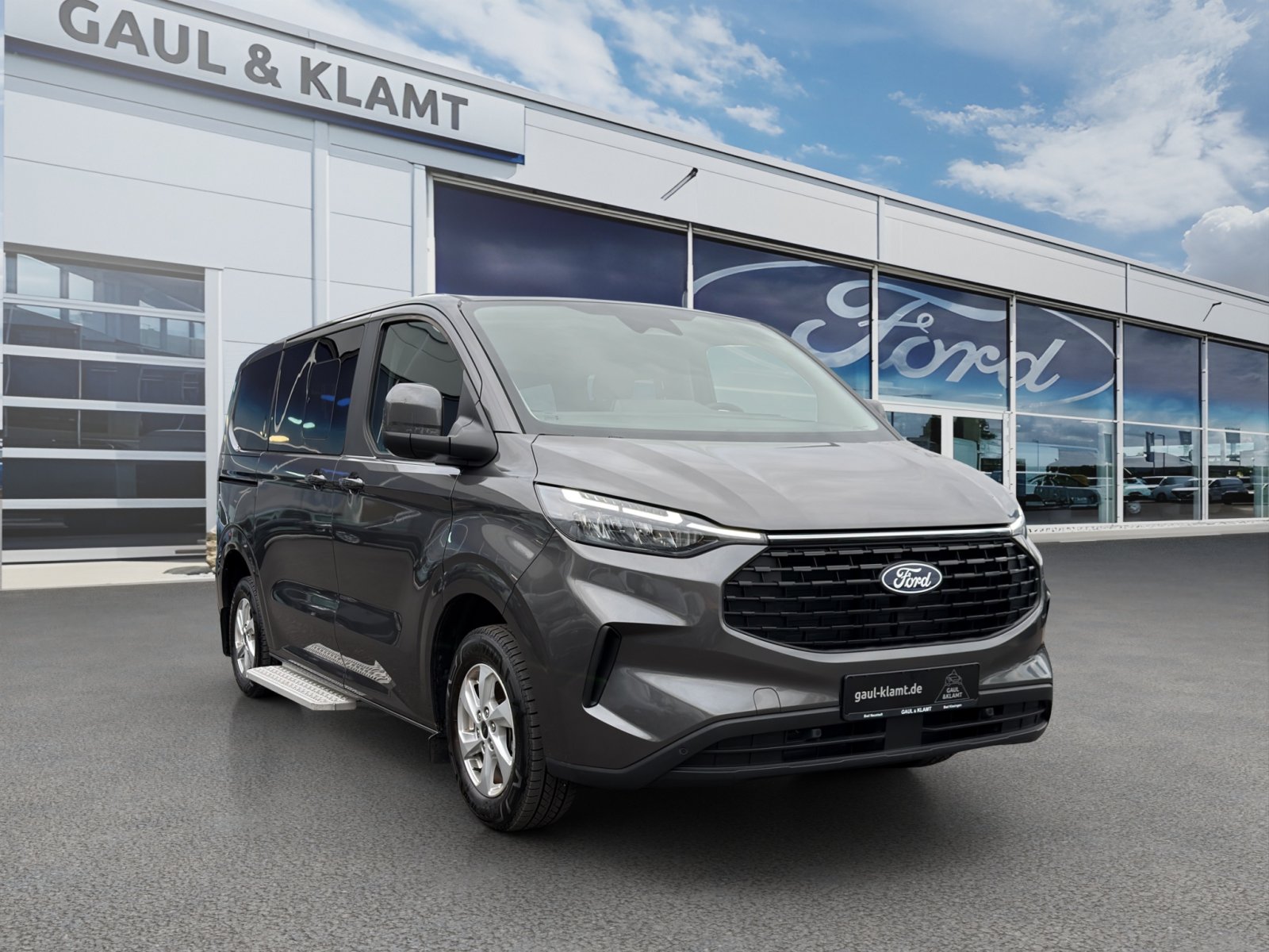 Fahrzeugabbildung Ford Tourneo Custom 320 L1 Tourneo Trend FWD