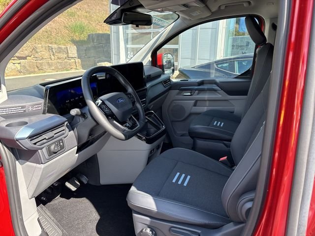 Fahrzeugabbildung Ford Tourneo Custom 2.0 320 L1 Nugget Titanium