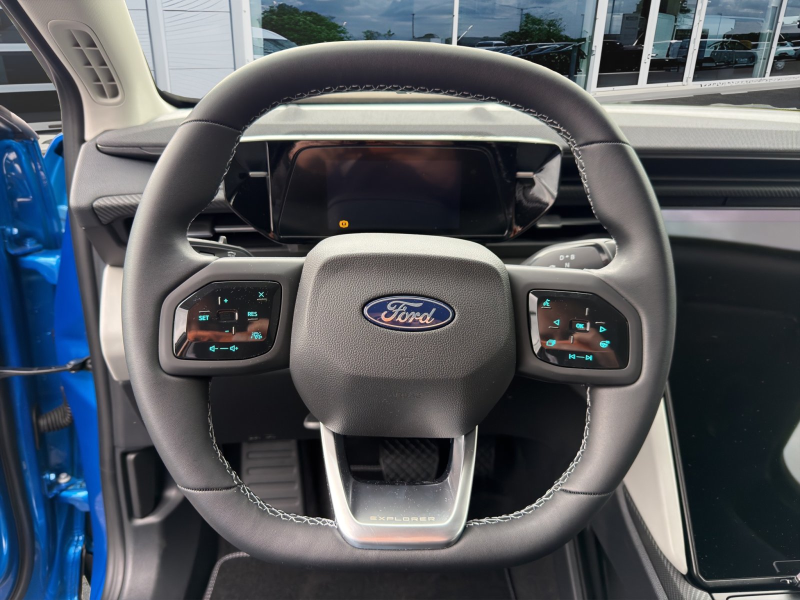 Fahrzeugabbildung Ford Explorer eMotor Premium RWD