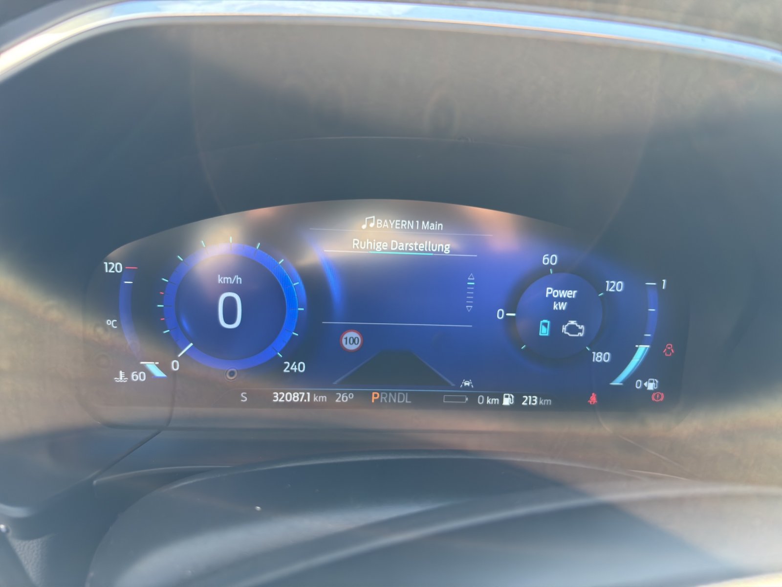 Fahrzeugabbildung Ford Kuga 2.5 PHEV Plug-In Hybrid Titanium X #Rückfahrkamera