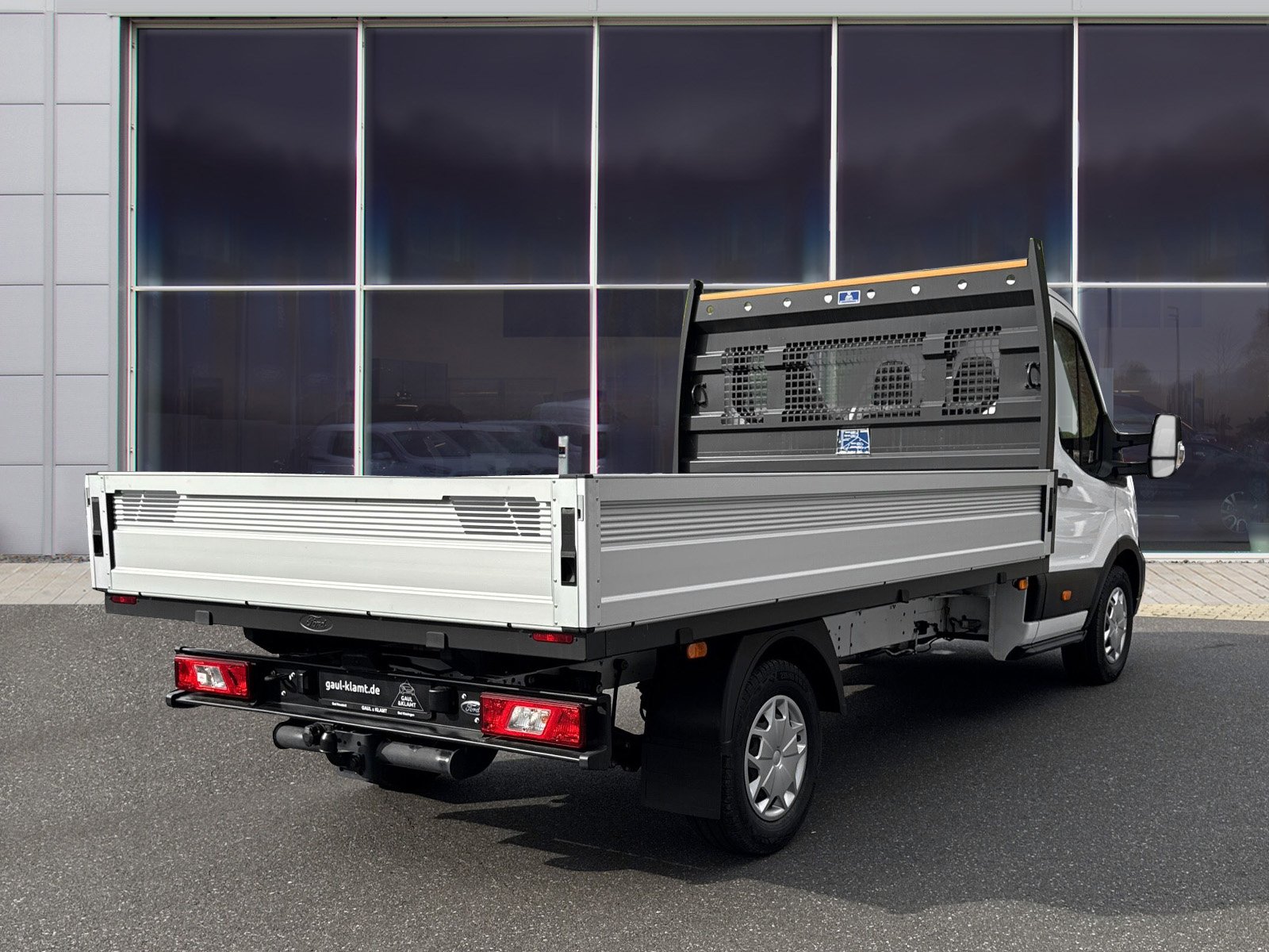 Fahrzeugabbildung Ford Transit 350 L3 Einzelkabine Trend Pritsche