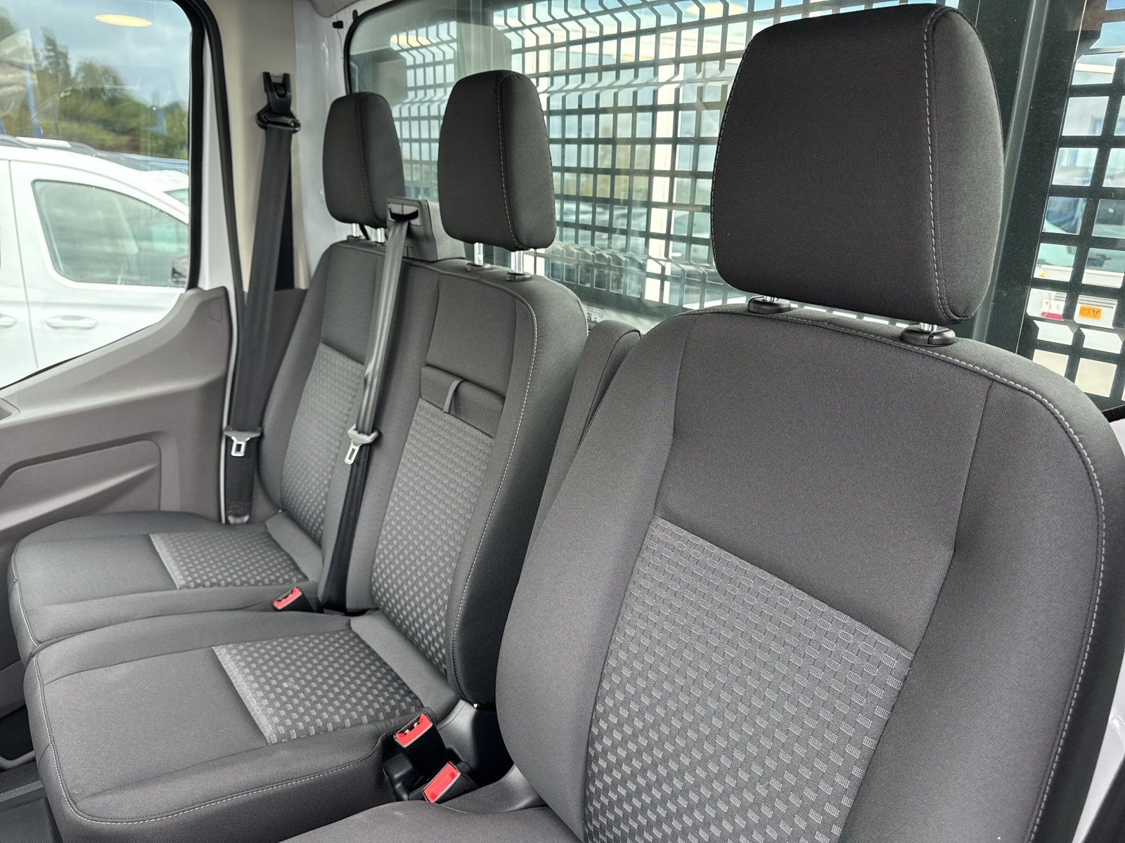 Fahrzeugabbildung Ford Transit 350 L3 Einzelkabine Trend Pritsche