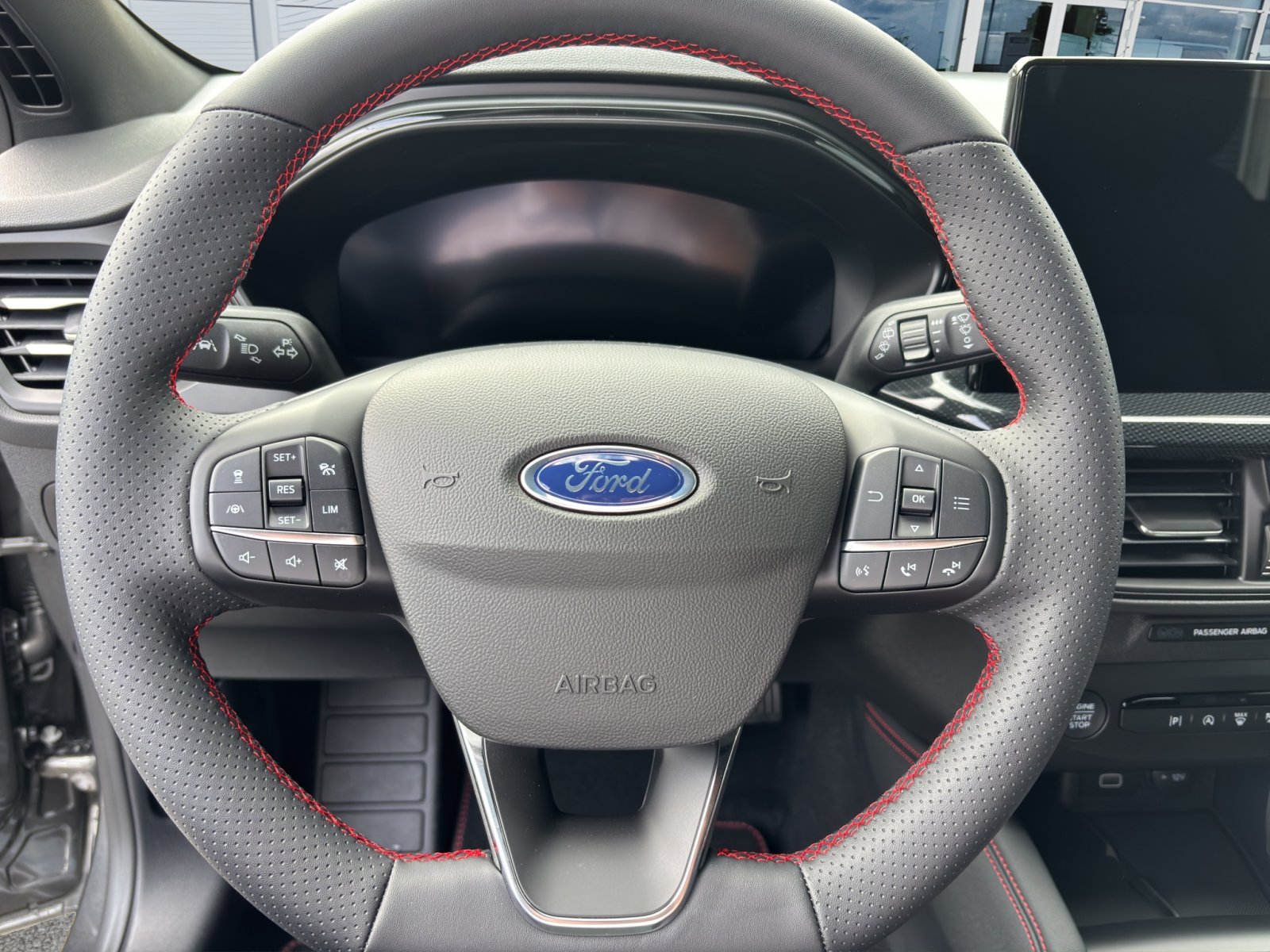 Fahrzeugabbildung Ford Focus ST-Line X #Fahrassistenz-Paket