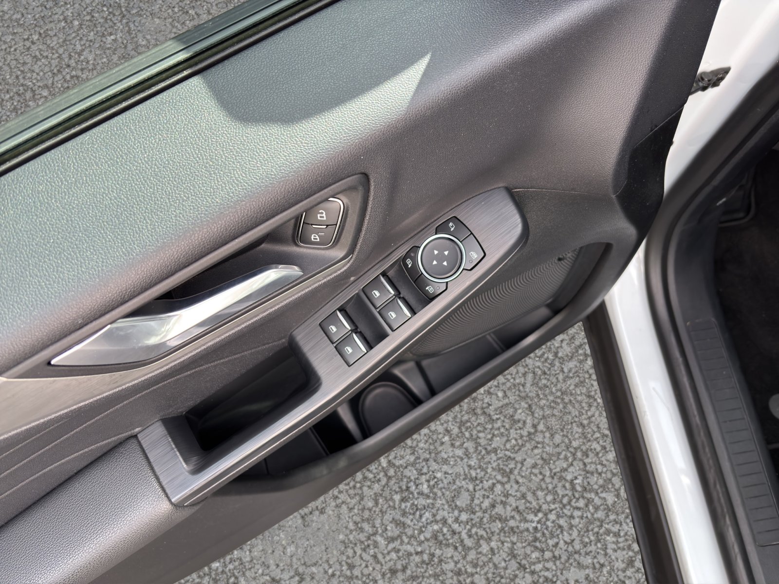 Fahrzeugabbildung Ford Kuga Plug-In Hybrid Titanium #AHK