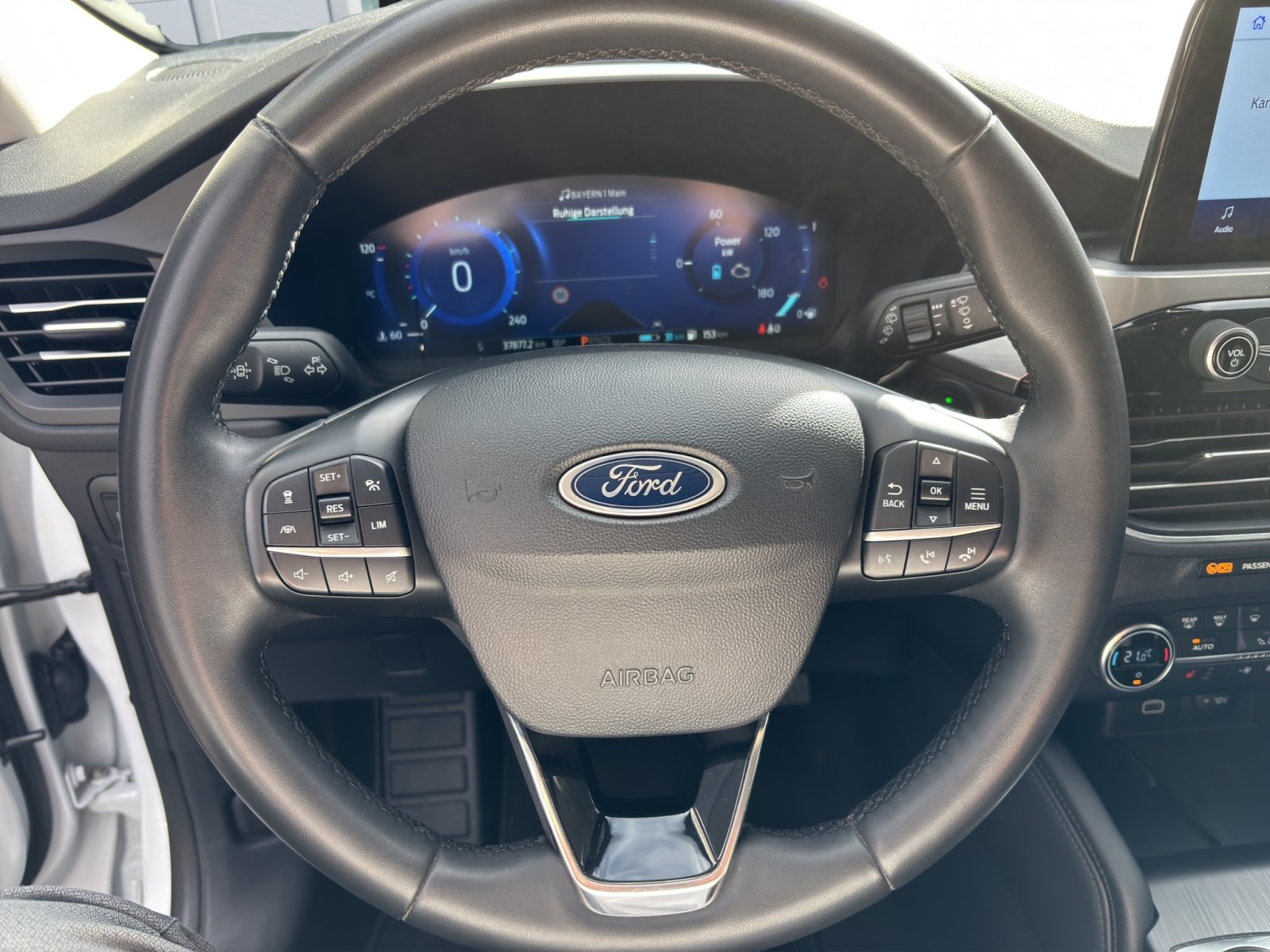 Fahrzeugabbildung Ford Kuga Plug-In Hybrid Titanium #AHK