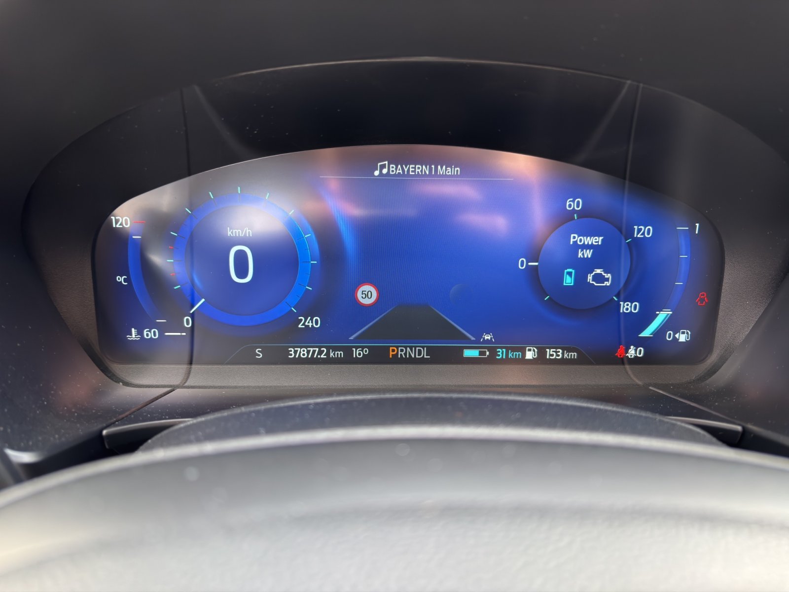 Fahrzeugabbildung Ford Kuga Plug-In Hybrid Titanium #AHK