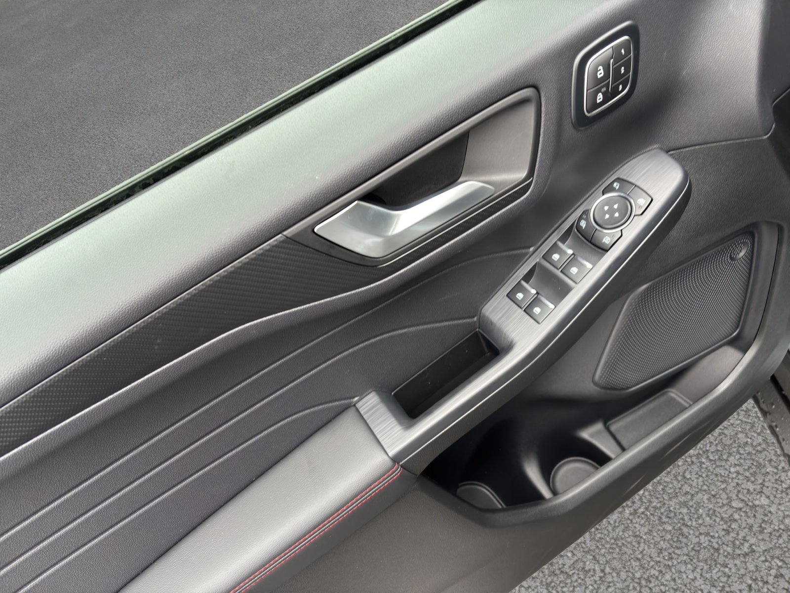 Fahrzeugabbildung Ford Kuga 2.5 PHEV Plug-In Hybrid ST-Line X #Winterpaket
