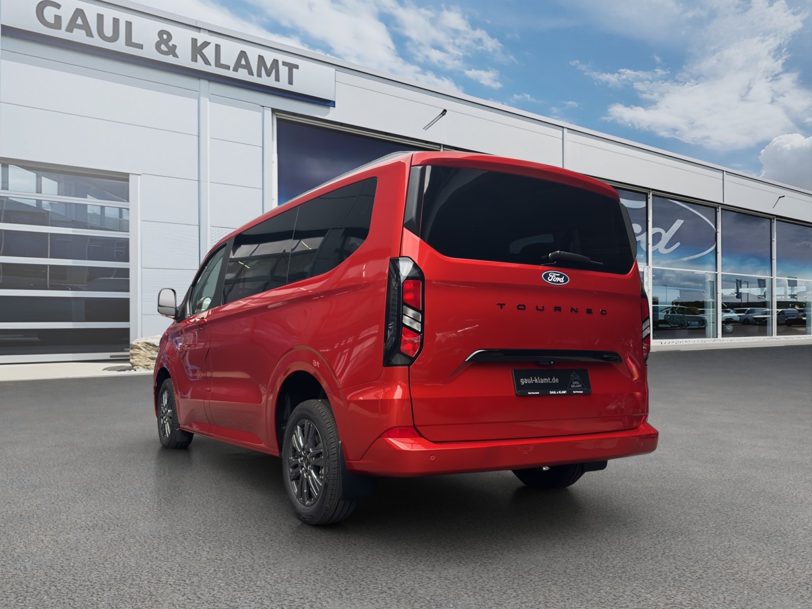 Fahrzeugabbildung Ford Tourneo Custom 2.0 Ecoblue 320 L1 Tourneo Titanium FWD