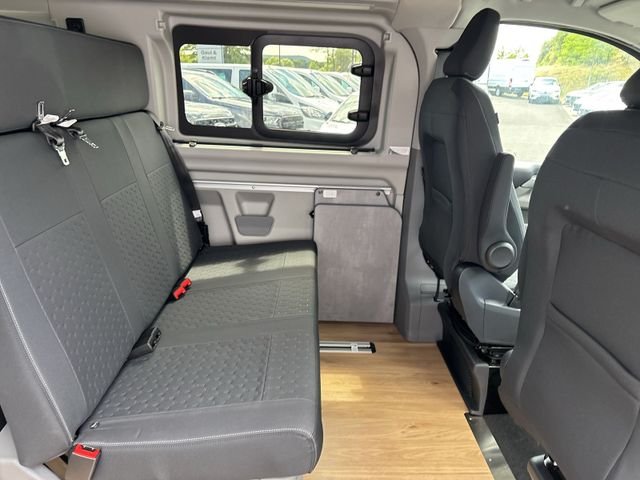 Fahrzeugabbildung Ford Tourneo Custom 2.0 320 L1 Nugget Titanium