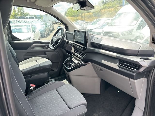 Fahrzeugabbildung Ford Tourneo Custom 2.0 320 L1 Nugget Titanium