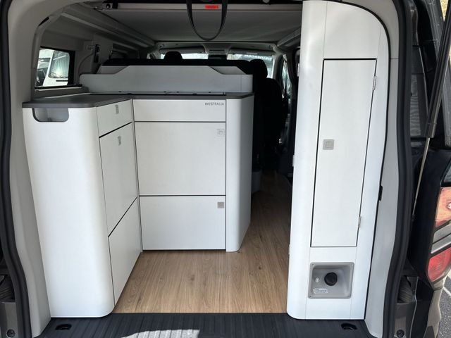 Fahrzeugabbildung Ford Tourneo Custom 2.0 320 L1 Nugget Titanium