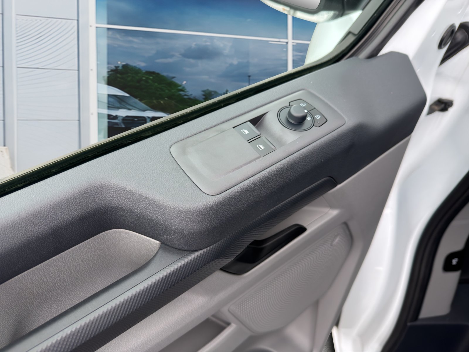 Fahrzeugabbildung Ford Transit Custom EcoBlue 320 L1 Trend #Heckscheibe beheizt