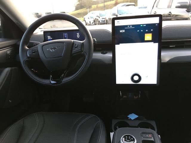 Fahrzeugabbildung Ford Mustang Mach-E #RWD #Fahrerassistenz-Systeme