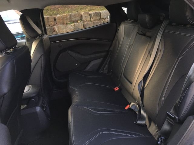 Fahrzeugabbildung Ford Mustang Mach-E #RWD #Fahrerassistenz-Systeme