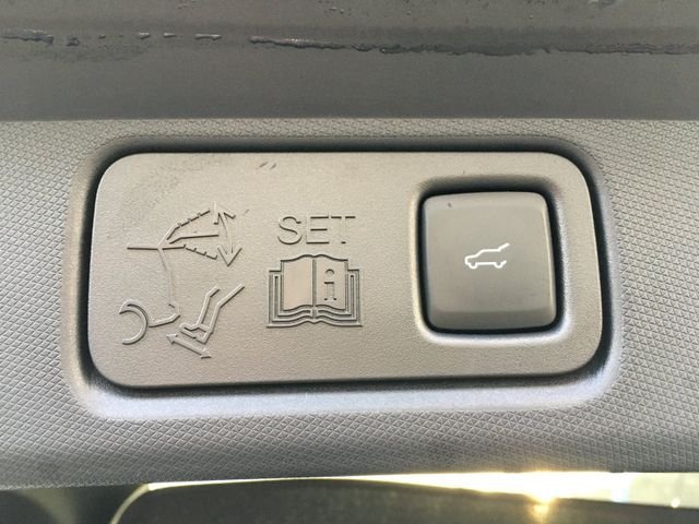 Fahrzeugabbildung Ford Mustang Mach-E #RWD #Fahrerassistenz-Systeme
