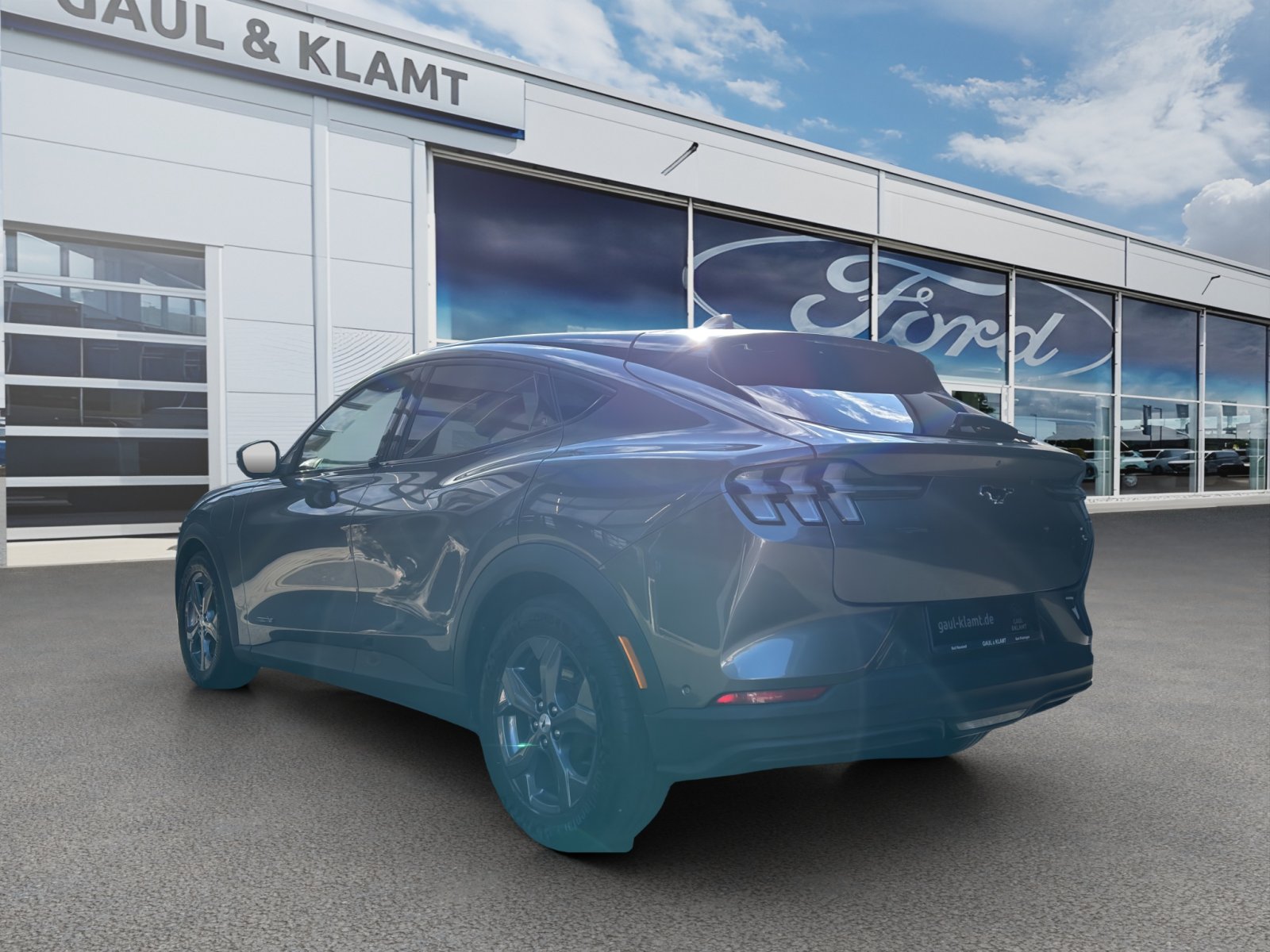 Fahrzeugabbildung Ford Mustang Mach-E Basis #Panoramadach