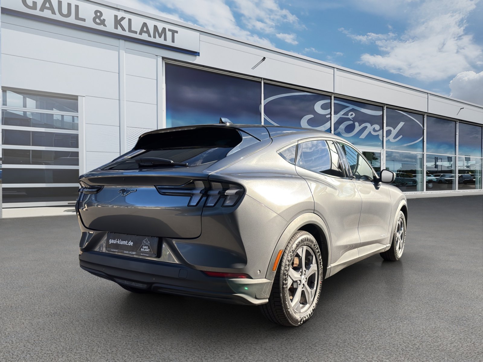Fahrzeugabbildung Ford Mustang Mach-E Basis #Panoramadach
