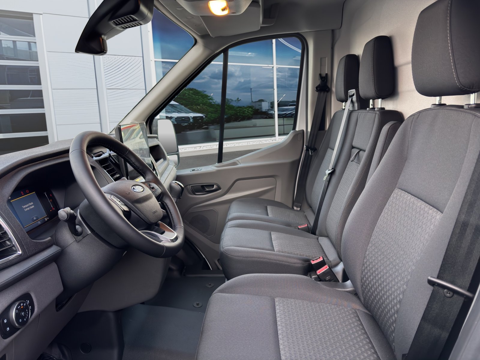 Fahrzeugabbildung Ford Transit 350 L2 Trend