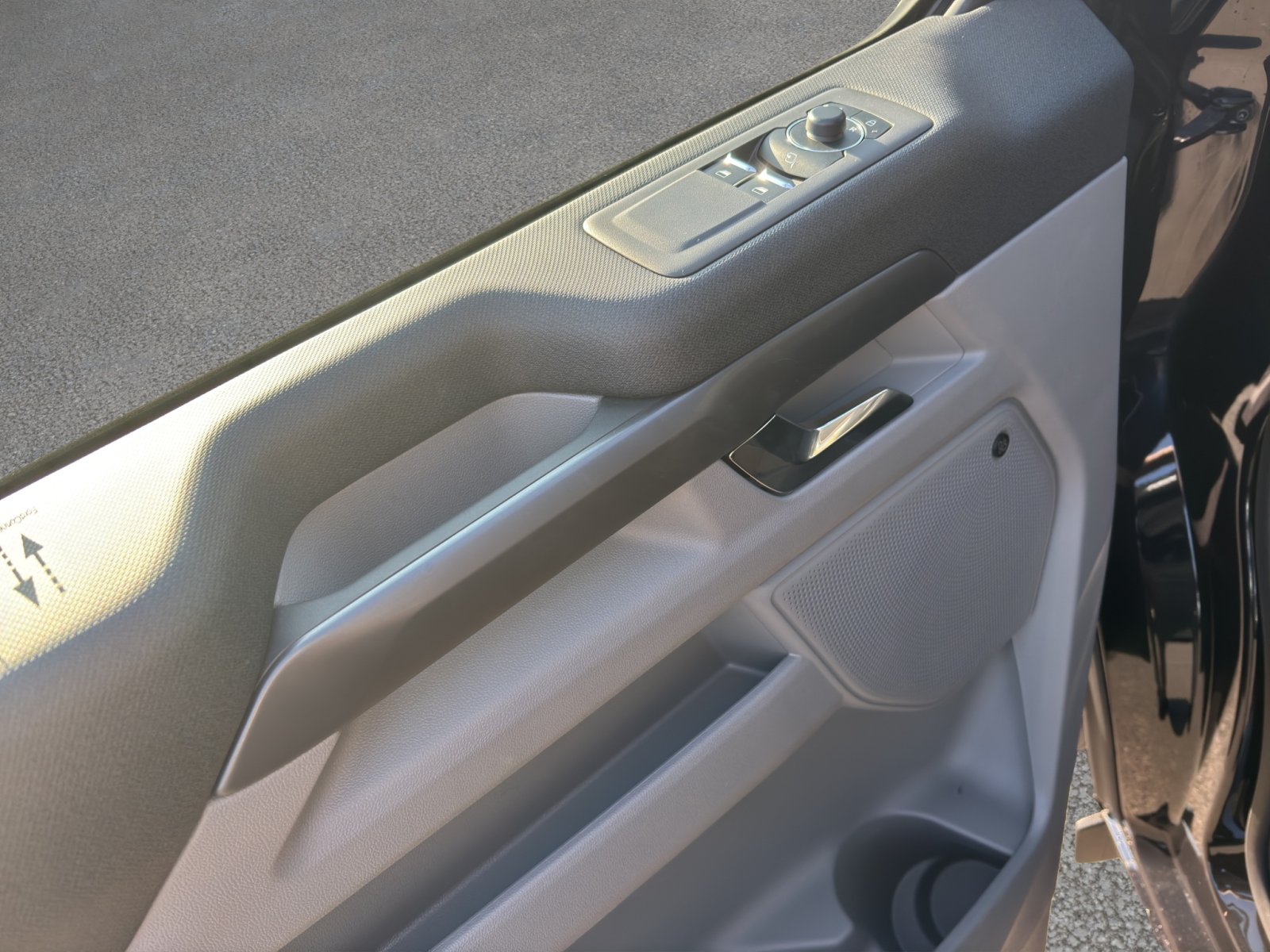 Fahrzeugabbildung Ford Tourneo Custom 2.0 Ecoblue 320 L1 Tourneo Titanium FWD B&O Soundsystem