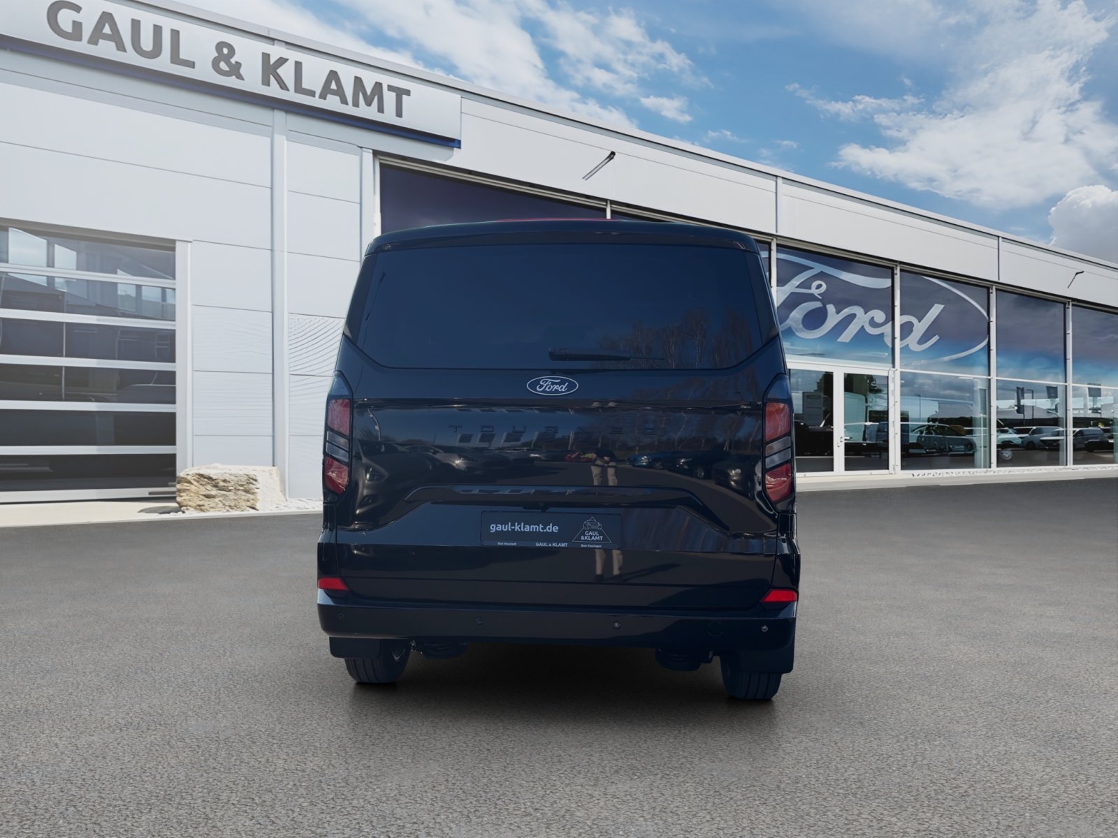 Fahrzeugabbildung Ford Tourneo Custom 2.0 Ecoblue 320 L1 Tourneo Titanium FWD B&O Soundsystem