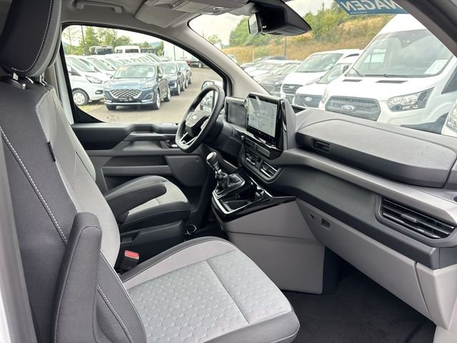 Fahrzeugabbildung Ford Tourneo Custom 2.0 320 L1 Nugget Titanium