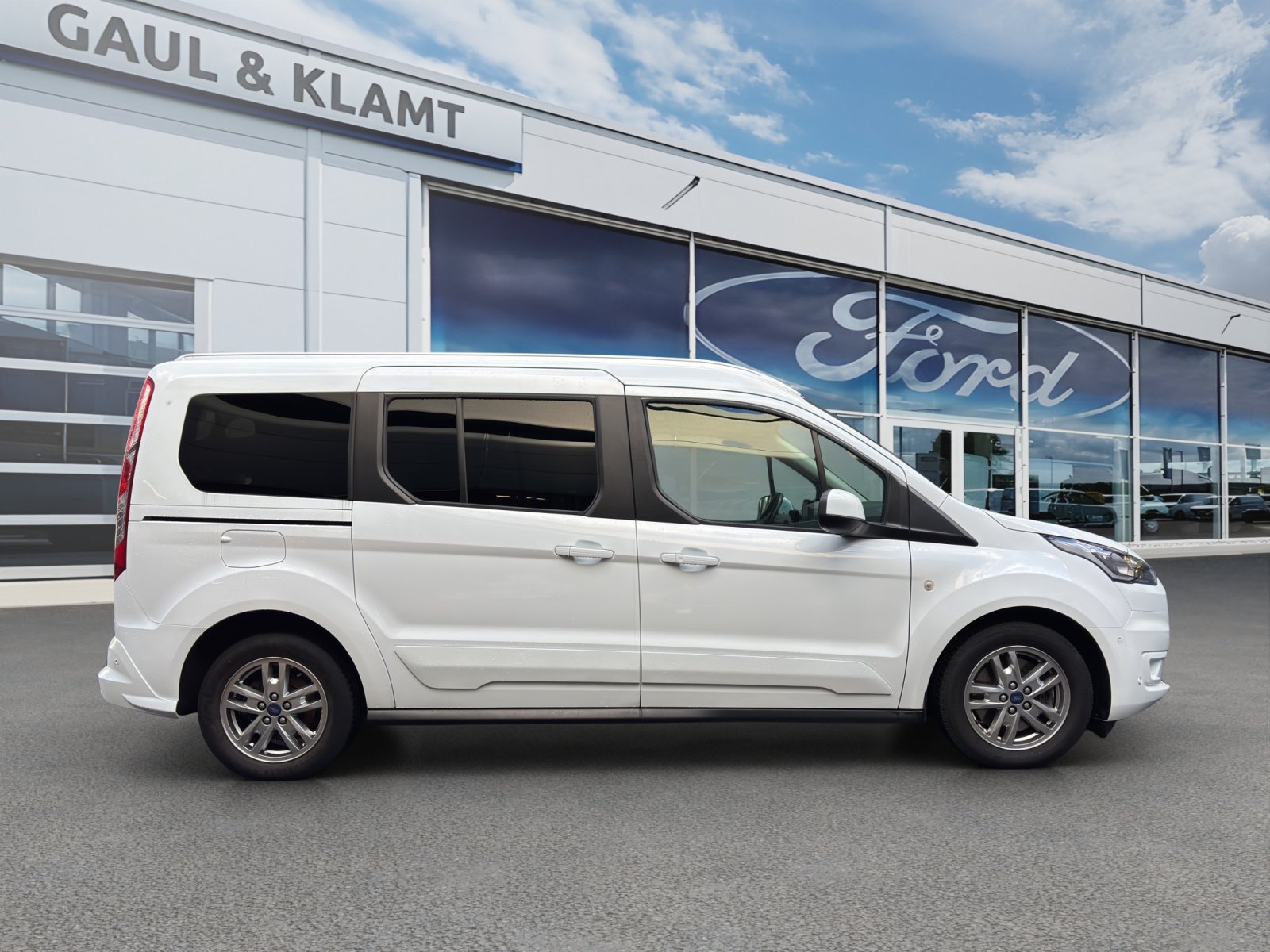 Fahrzeugabbildung Ford Grand Tourneo Titanium #Rückfahrkamera