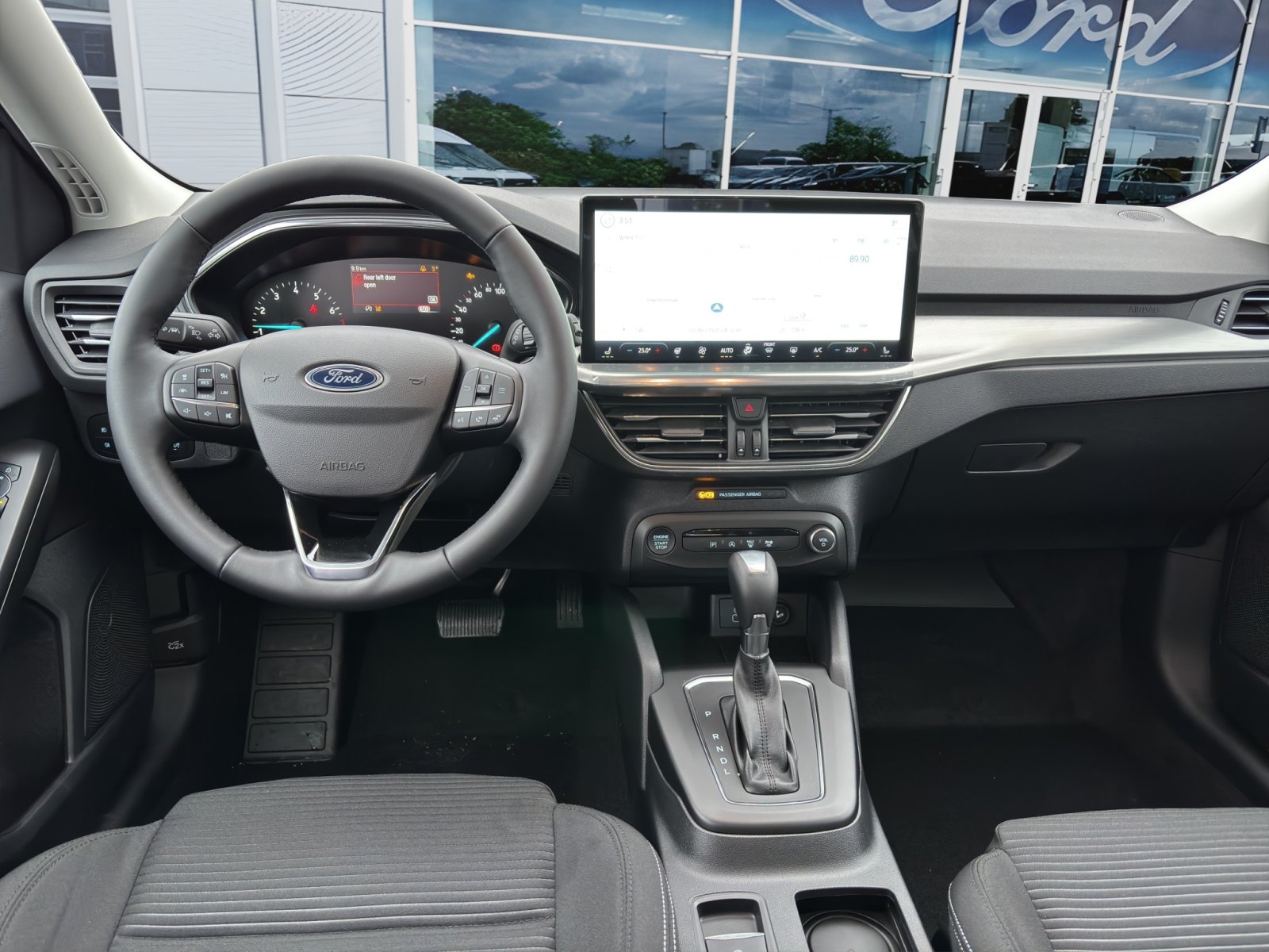 Fahrzeugabbildung Ford Focus 1.0 Ecoboost Titanium ##Easy-Parking-Paket