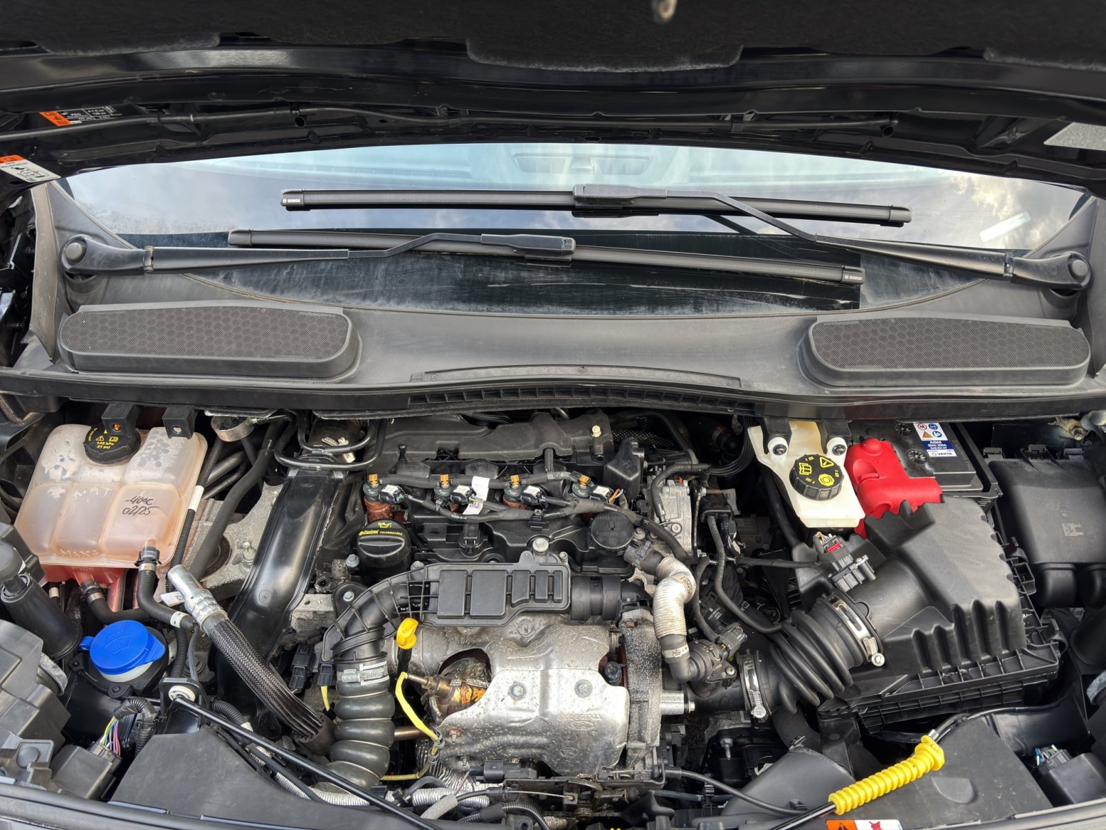 Fahrzeugabbildung Ford Transit Connect Kasten lang Trend #AHK