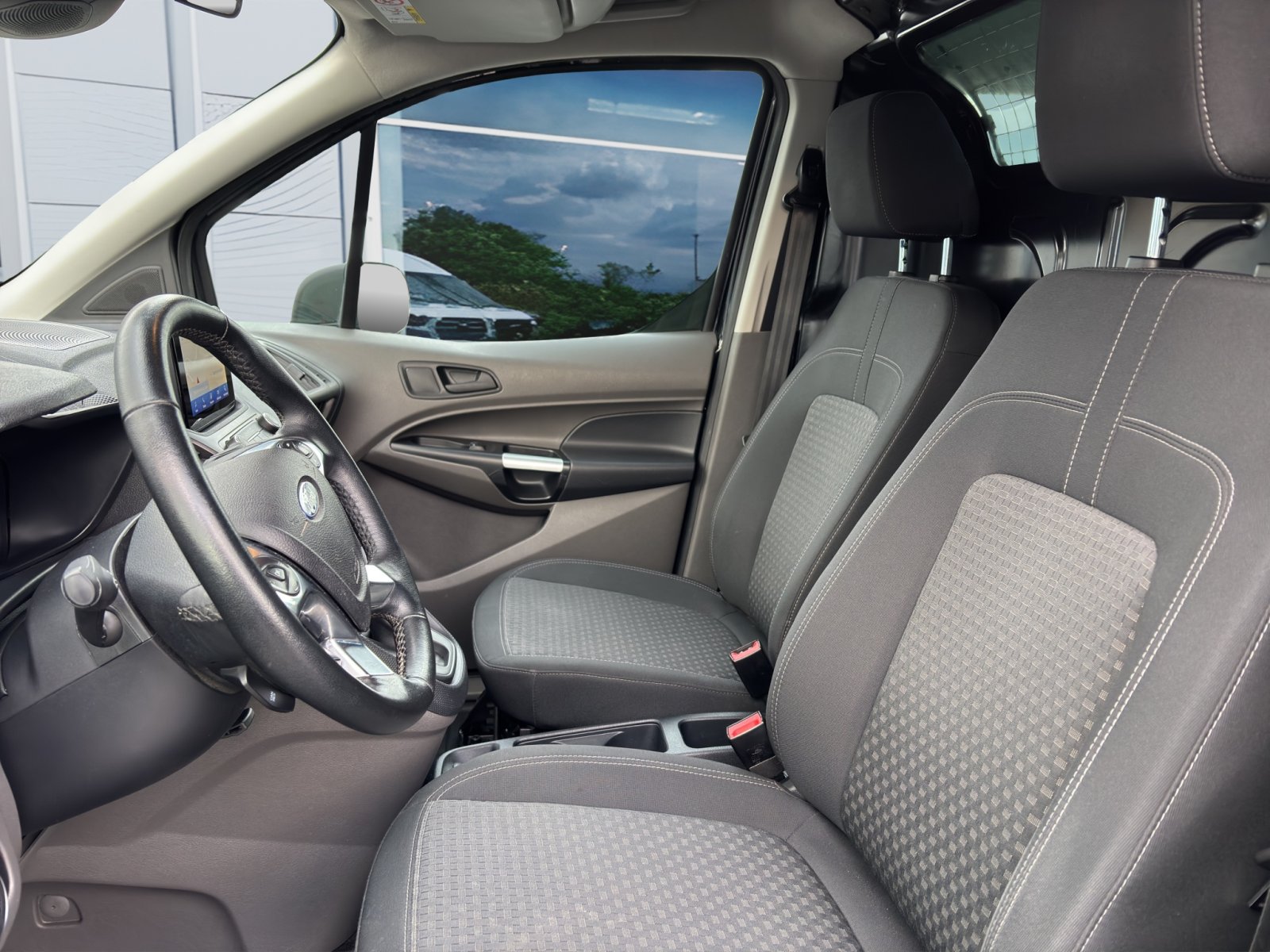 Fahrzeugabbildung Ford Transit Connect Kasten lang Trend #AHK