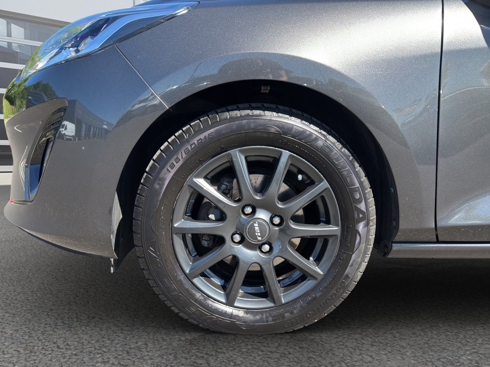 Fahrzeugabbildung Ford Fiesta Cool & Connect